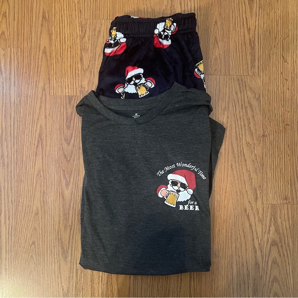 Sleepwear Men’s Gray and Blue Santa Drinking shirt and Pants Pajama Set Size M